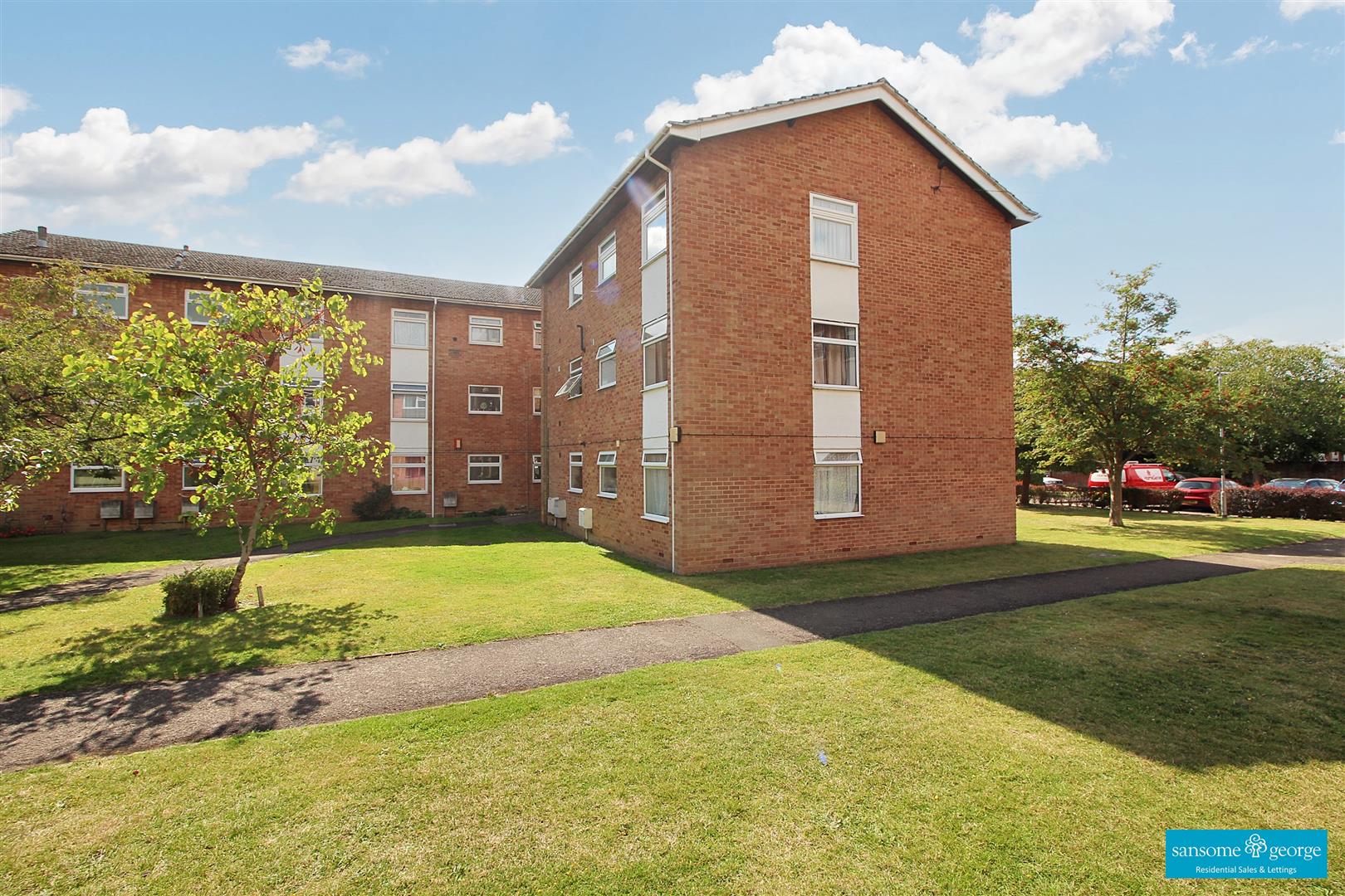 2 bed property in Bath Road, Reading
